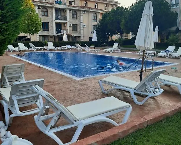 Хотел Royal Bay 2